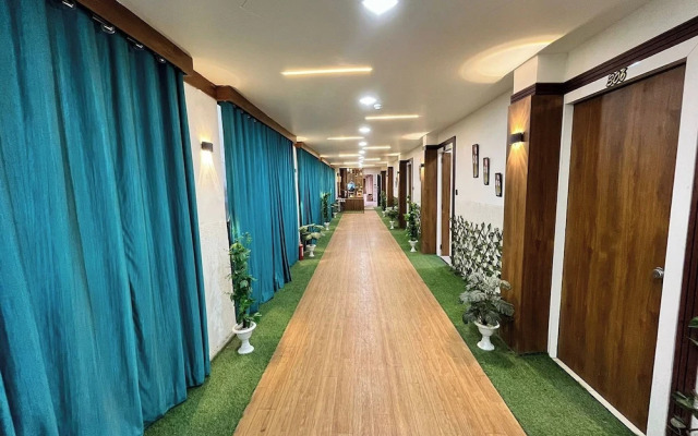 Hotel The Grand Near Maninagar Railway Station Ahmedabad