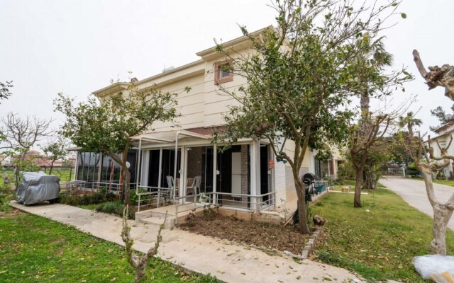 Serene House in Antalya With Shared Pool Garden