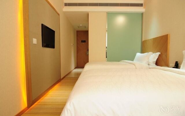 Wuhan Yuntai 6 Plus 1 Hotel