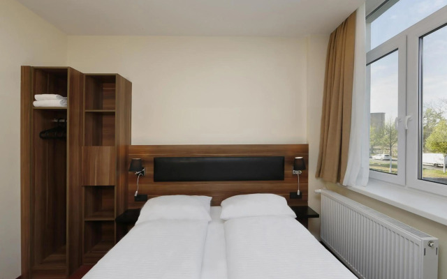 B&B HOTEL Berlin-Adlershof