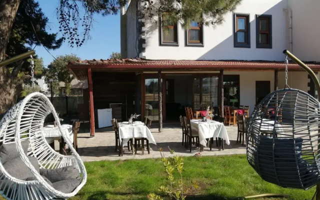 Herrera Otel & Tiny House