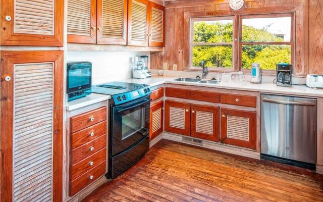Hillcrest - 4 Br Home