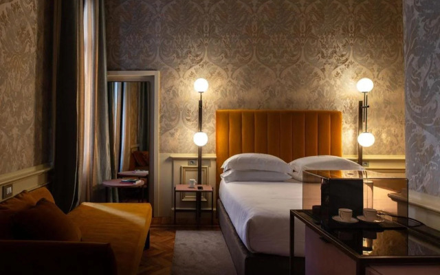 Eight Venezia