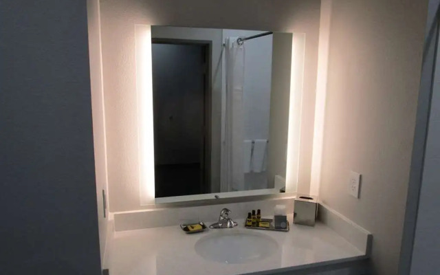 Best Western Plus Bonham