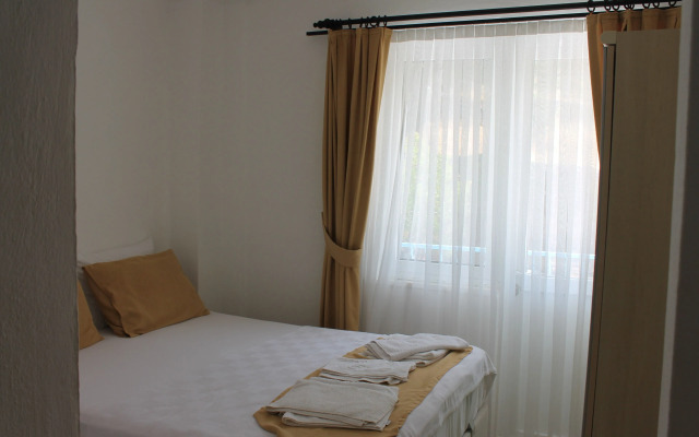 Saranda Beach Pansiyon