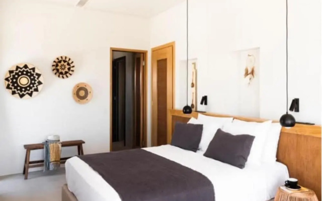 Luxury Key Mykonos 6 Bed Villa On The Rocks Aleomandra