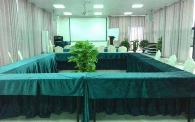 Welcamp-Heduli village hotel