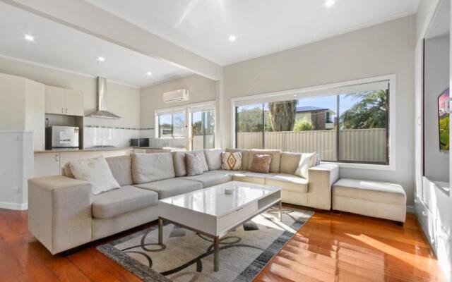 The Beaches on Lakes House