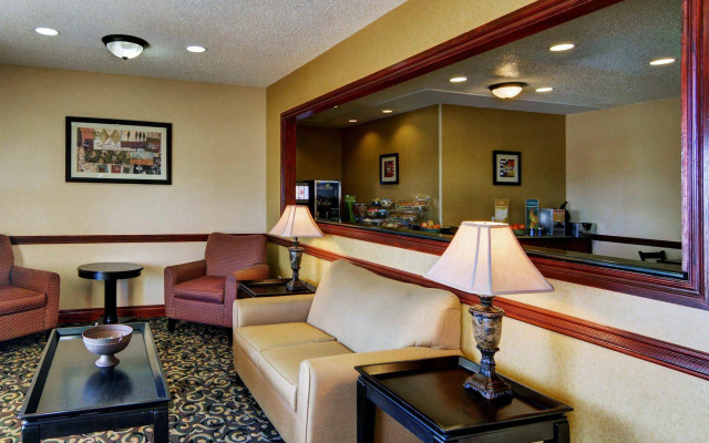 Quality Inn & Suites Wichita Falls I-44