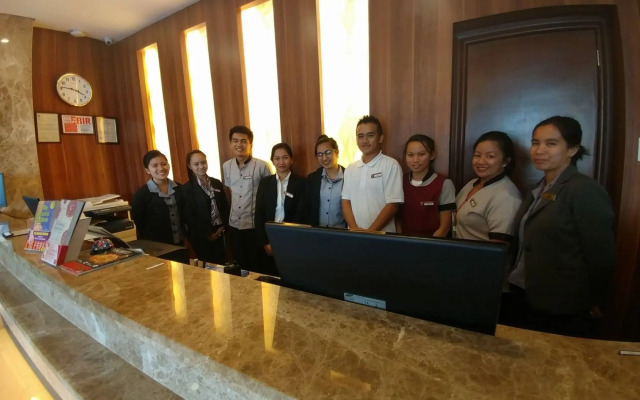 V Hotel and Apartel