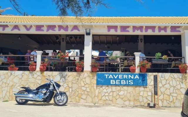 Anemomylos Lefkimmi Luxus Suites Hotel