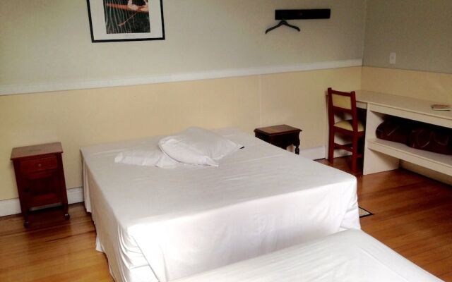 Central Palace Hotel