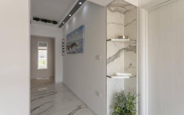 Royal Platinum Studio Apartment