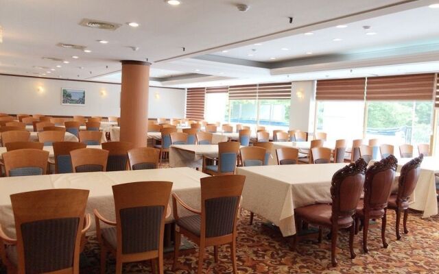 Lake Hills Songnisan Hotel
