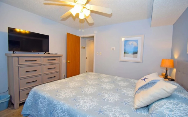 Jamaica Bay 307a 1 Bedroom Condo by RedAwning