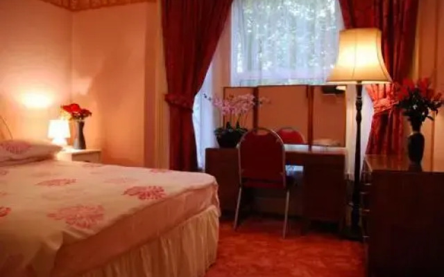 Lynwood Guest House