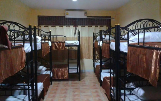 Speakeasy Homestay