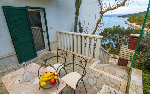 Villa With 7 Bedrooms in Maslinica, With Wonderful sea View, Private P