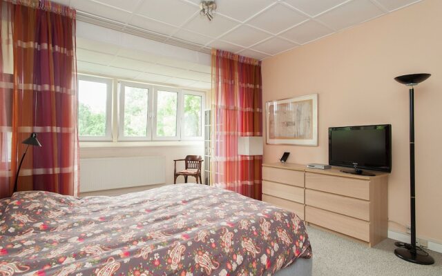 Comfortable Holiday Home in Overveen With a Terrace