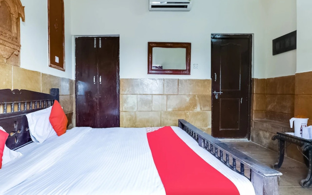 OYO 10132 Hotel Regal Inn