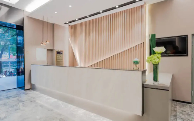 Home Inn Shanghai Bund Temple