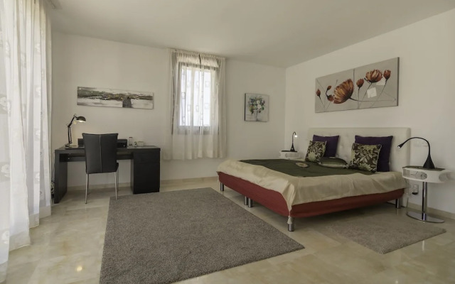 Great Penthouse Near Beach