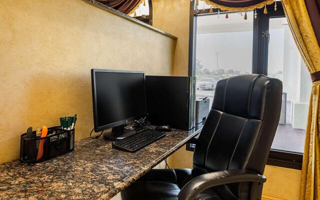 Quality Inn & Suites Coldwater near I-69