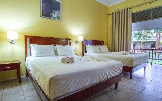 Cityblue Courtyard Hotel & Suites