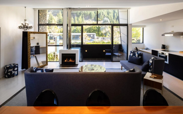 Queenstown Park Boutique Hotel