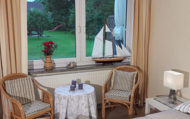 Modern Apartment With Terrace in Steffenshagen