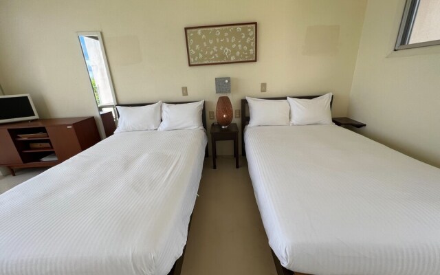 Blue Cave Hotel in Green