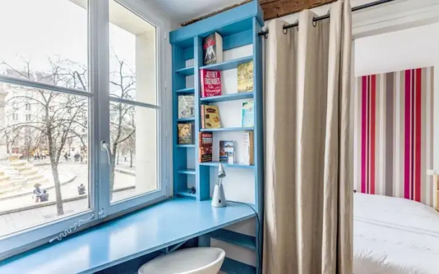 Les Innocents Louvre Marais Apartment