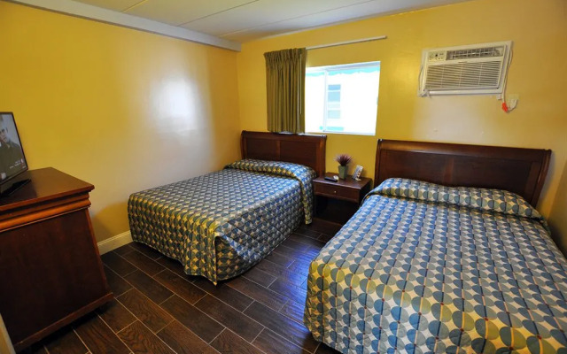 Nantucket Inn & Suites