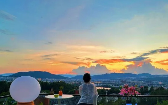 Oxysen Pool Hot Spring Hotel