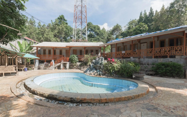 OYO 3040 D'pineapple Villa