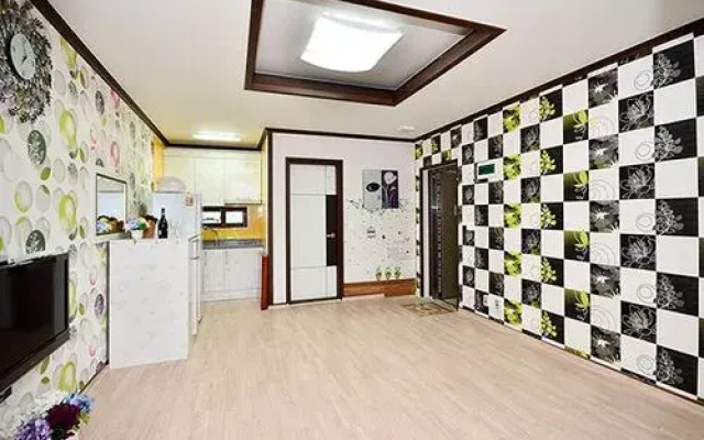 Mongsanpo Sound of Sea Wave Pension