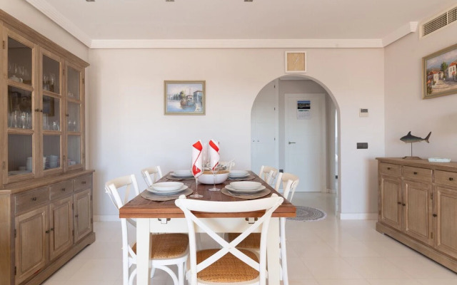 2193-Moderno apto con terraza vista al mar