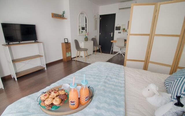 Rustic Chic Studio Downtown by La Recepcion