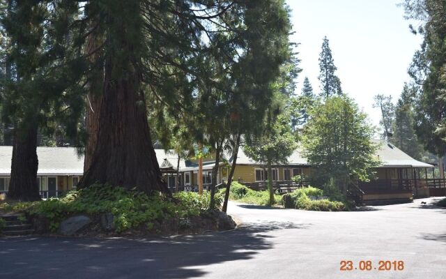 White Chief Mountain Lodge