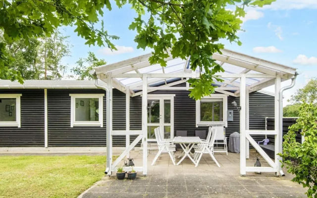 6 Person Holiday Home in Kolind-by Traum