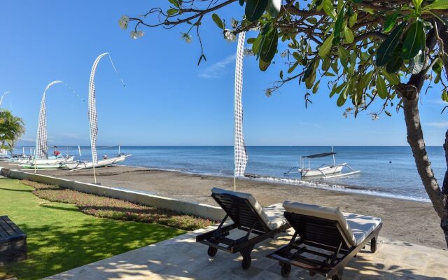 Villa Lovina Beach 1