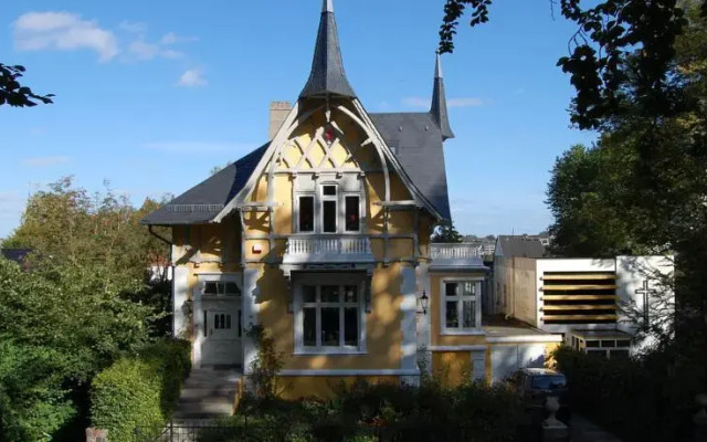 Gelbe Villa auf dem Museumsberg