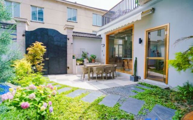 Taibei Holiday Villa