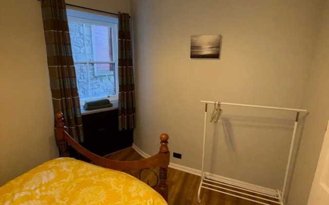 Ayr Town Centre Apartment - 3 Bedrooms