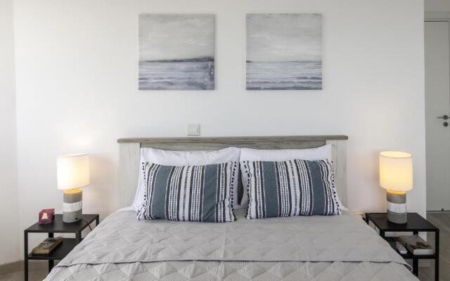 Lovely 3-bedroom apartment in Prokymea court