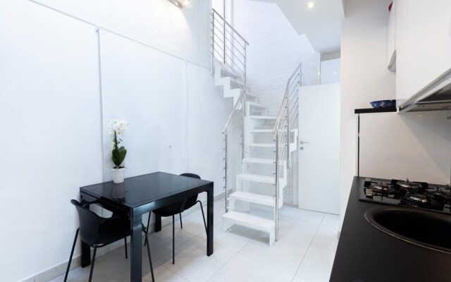 Asinelli in Bologna With 1 Bedrooms and 1 Bathrooms