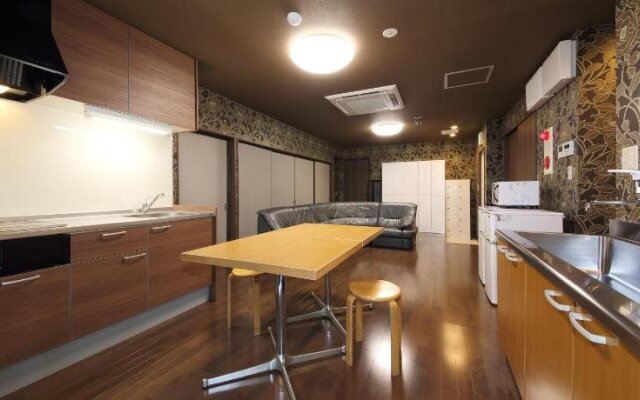 Guest house TIGA - Hostel