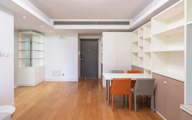 Tyms Stylish 1BR 1BA Apt Xujiahui Center