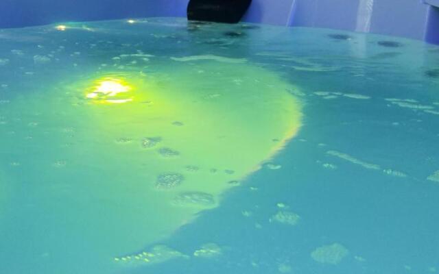 Suite Pointe Rouge Jacuzzi SPA