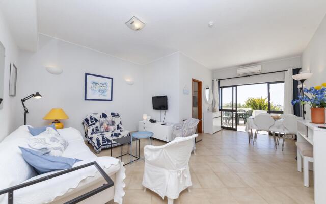 A08 - Magnolia Sea View Apartment